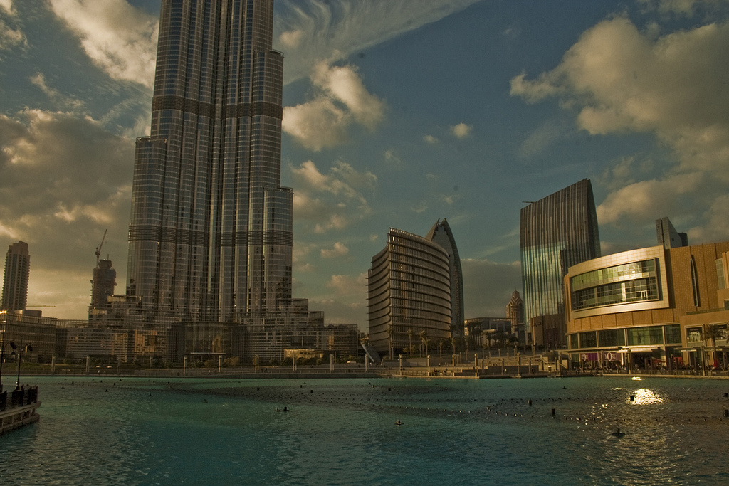 How to Work in Dubai as an American - Dubai Expats Guide